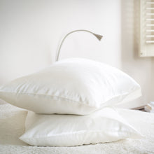 Load image into Gallery viewer, Silk pillowcase pair for better sleep, hair health and skin health