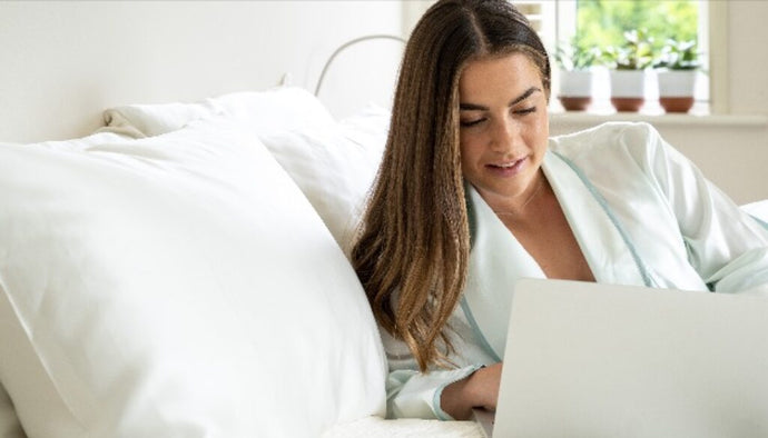Do silk pillowcases work? The pros say Yes!